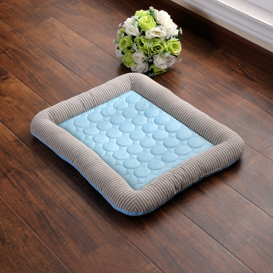 PawWell Cooling Mat - no water no electricity self-cooling pet mat