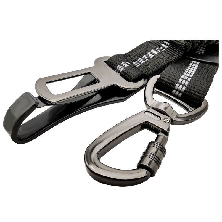 Dog car safety belt - durable clip detail